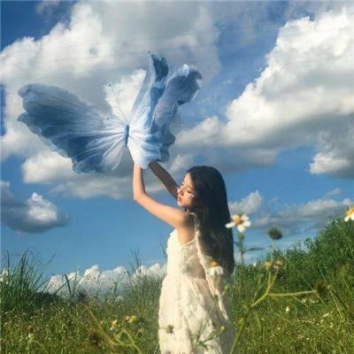 带子狼 在那双小手中